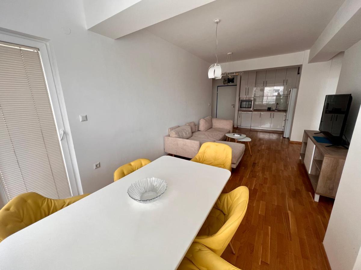 High-End Spacious Apartment Next To City Mall Skopje Zewnętrze zdjęcie