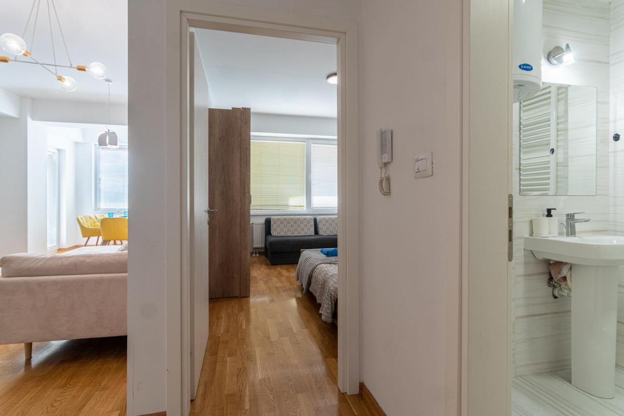 High-End Spacious Apartment Next To City Mall Skopje Zewnętrze zdjęcie